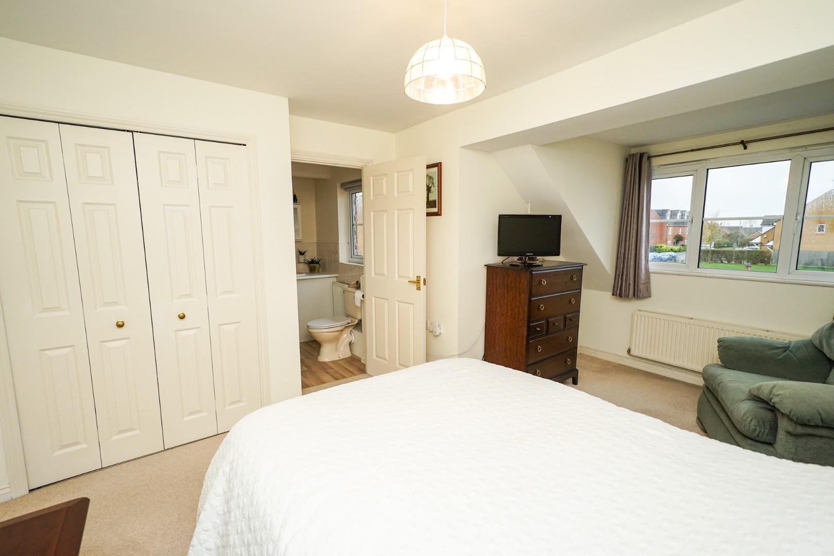 Nicolson Drive, Leighton Buzzard Quarters Estate Agents